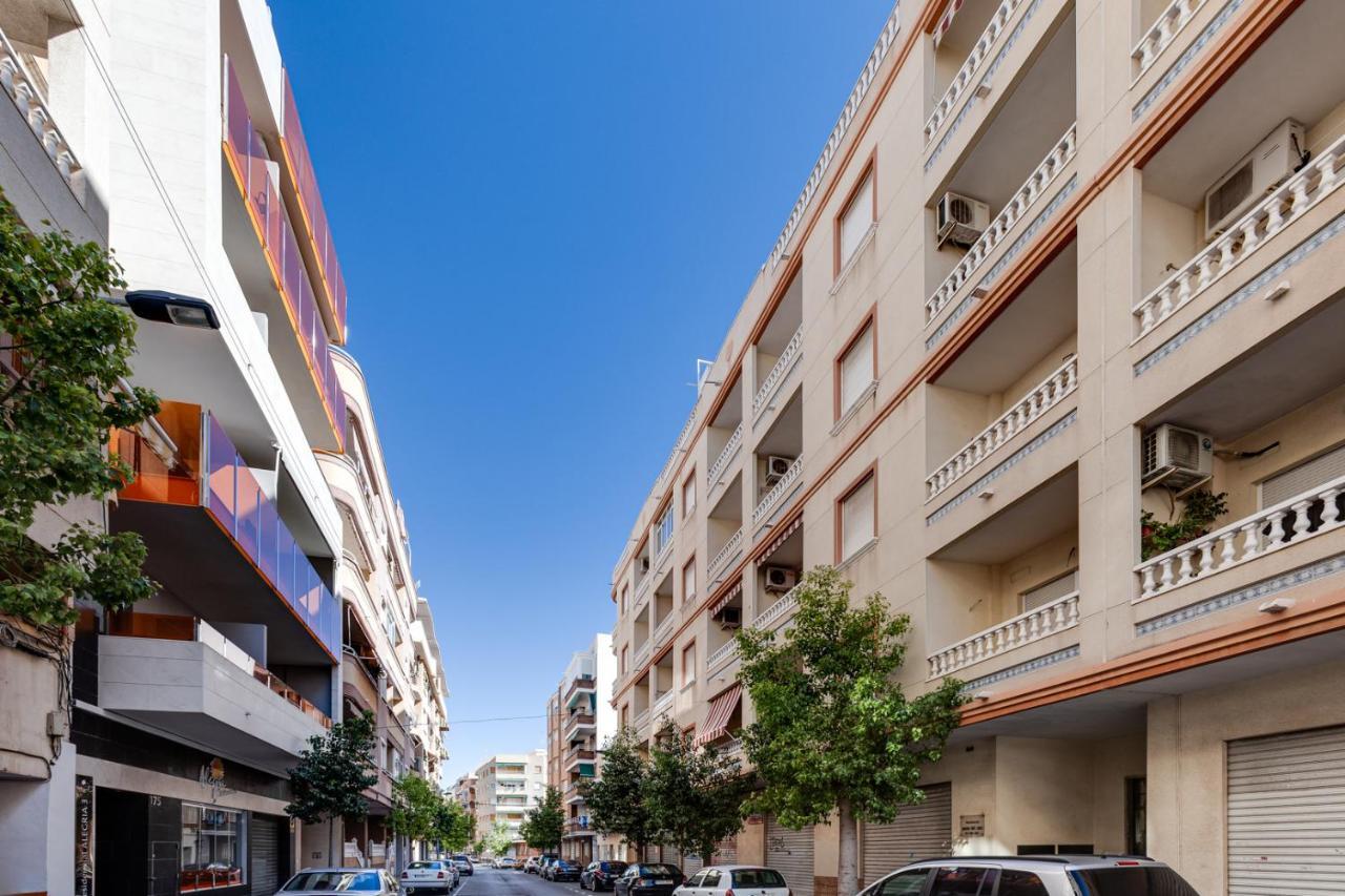 Apartaments Amalia On The Beach ตอร์เรเวียคา ภายนอก รูปภาพ